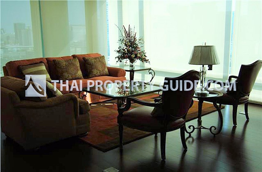 Condominium in Ploenchit 