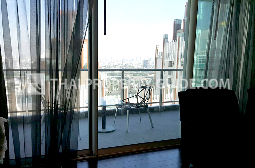 Condominium in Ploenchit 