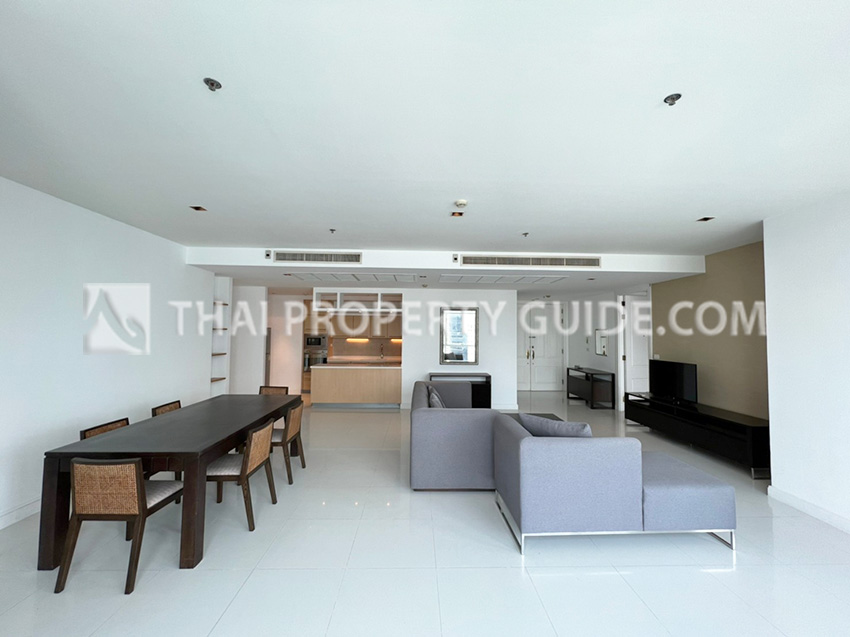 Condominium in Ploenchit : Athenee Residence 