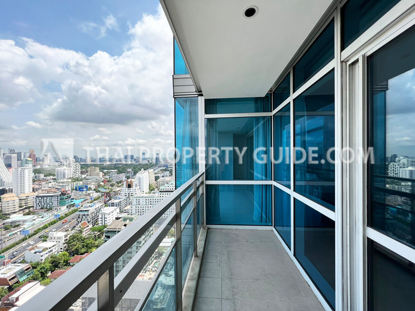 Condominium in Ploenchit : Athenee Residence 