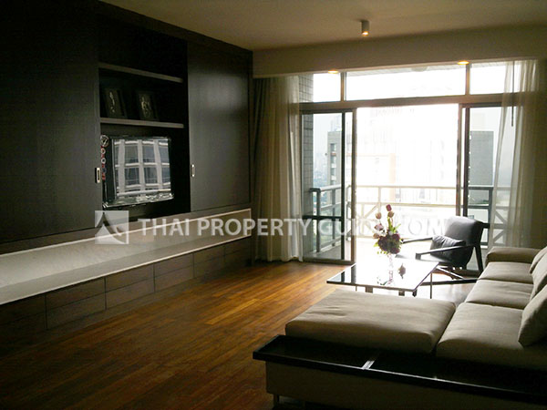 Condominium in Ploenchit 