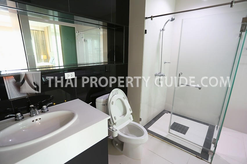 Condominium in Ploenchit 