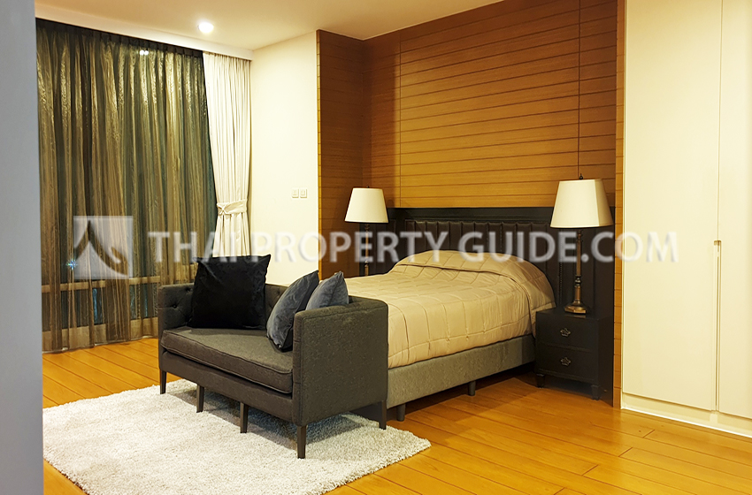 Condominium in Ploenchit 