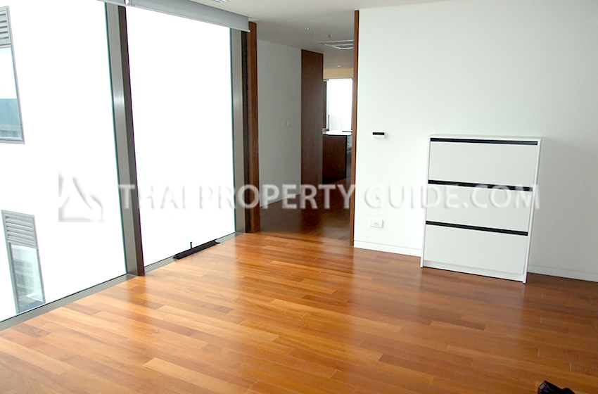 Condominium in Ploenchit : Hansar Rajdamri 