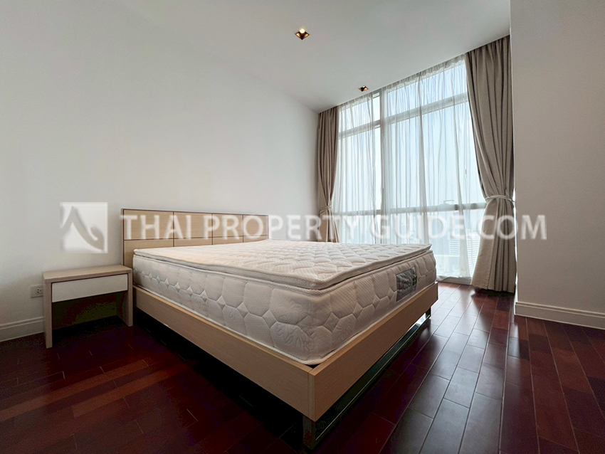 Condominium in Ploenchit : Athenee Residence 