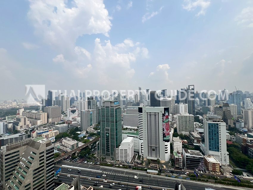Condominium in Ploenchit : Athenee Residence 