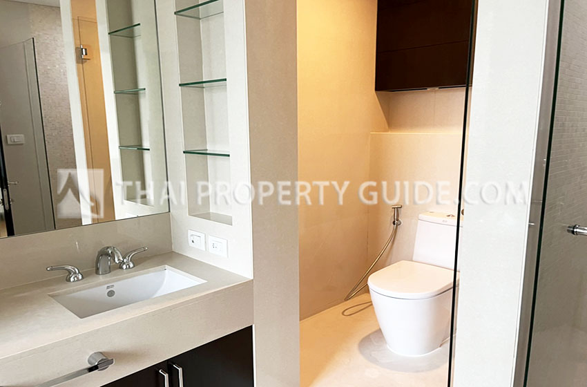 Condominium in Ploenchit 