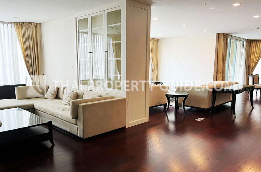 Condominium for rent in Ploenchit