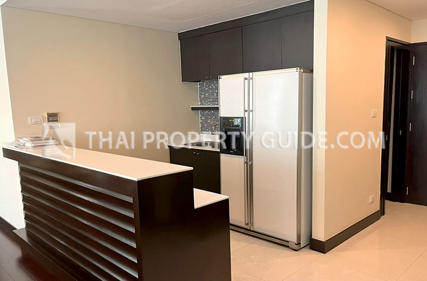 Condominium in Ploenchit 