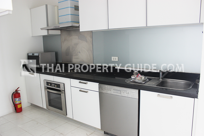 Condominium in Ploenchit 