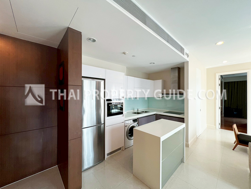 Condominium in Ploenchit 