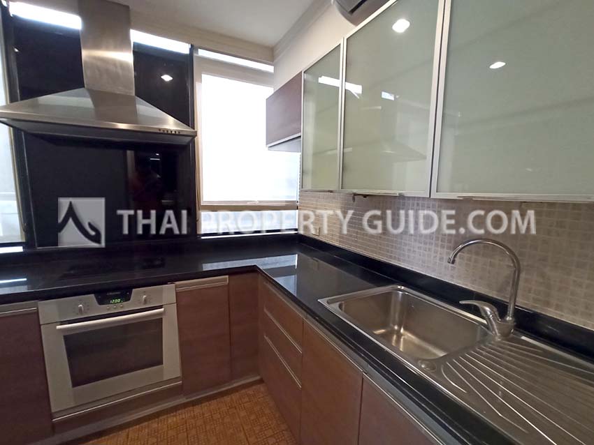 Condominium in Ploenchit 