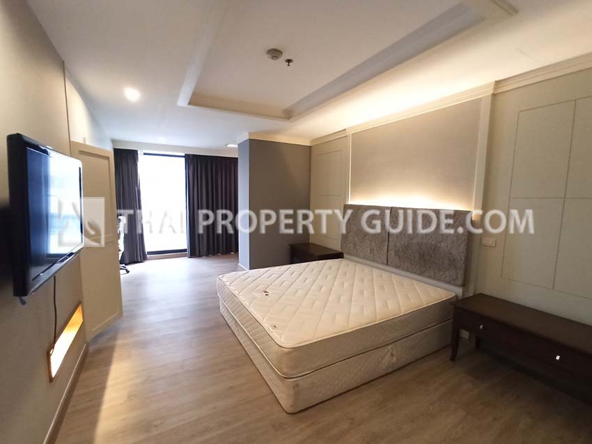 Condominium in Ploenchit 