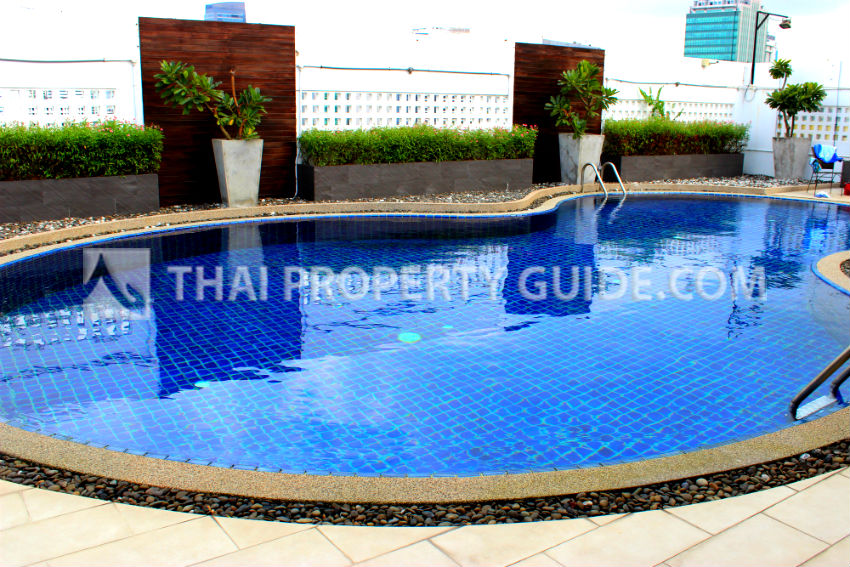 Condominium in Ploenchit 