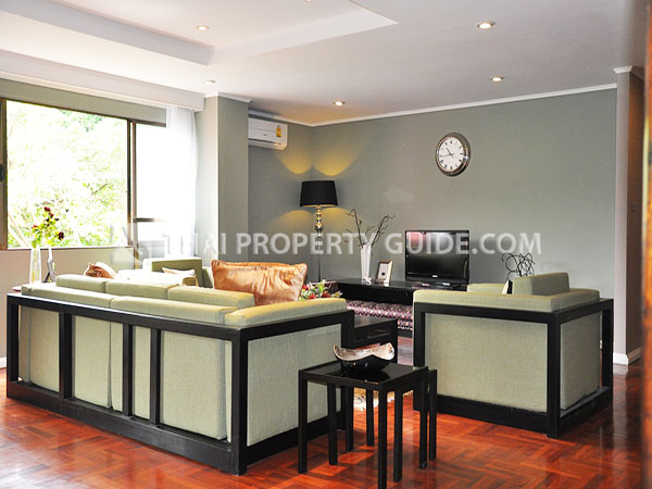 Condominium in Ploenchit 