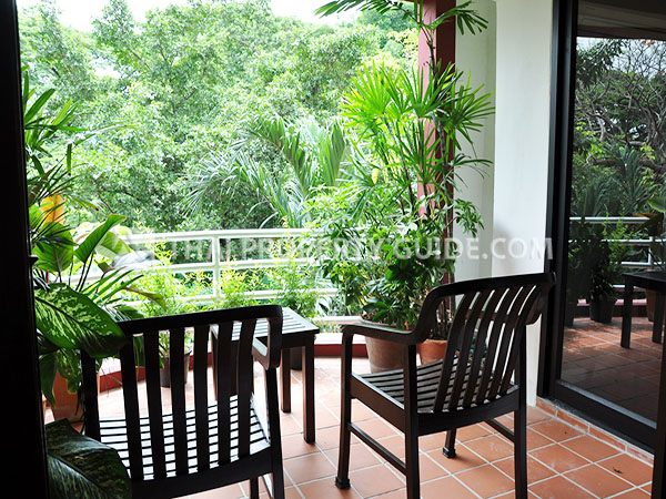Condominium in Ploenchit 