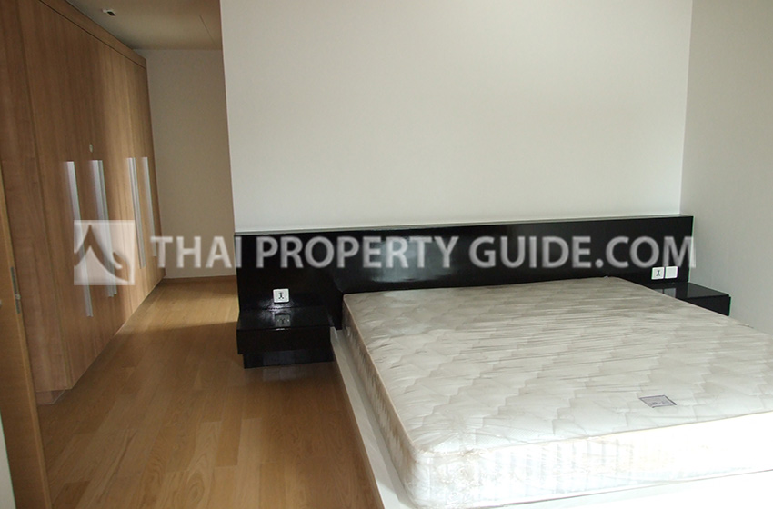 Condominium in Ploenchit 
