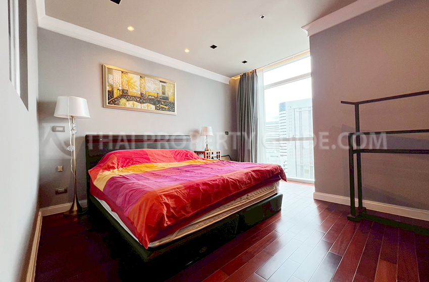 Condominium in Ploenchit : Athenee Residence 