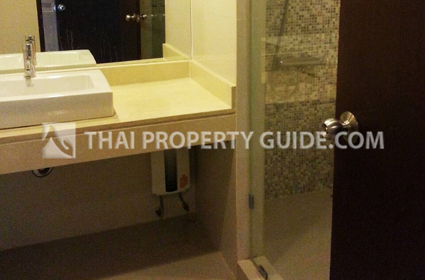 Condominium in Ploenchit 