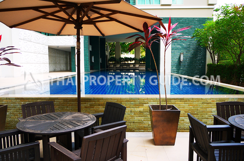 Condominium in Ploenchit 