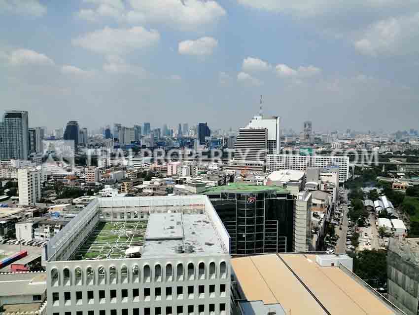 Condominium in Ploenchit 