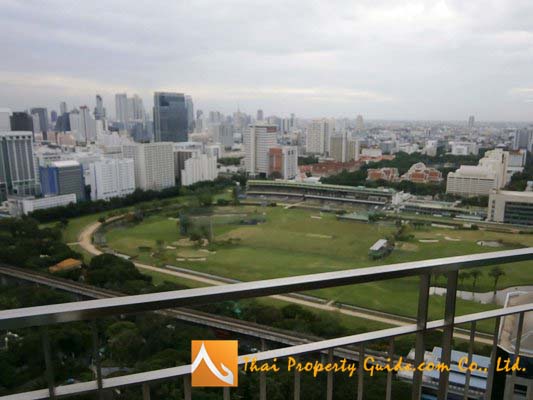 Condominium in Ploenchit 