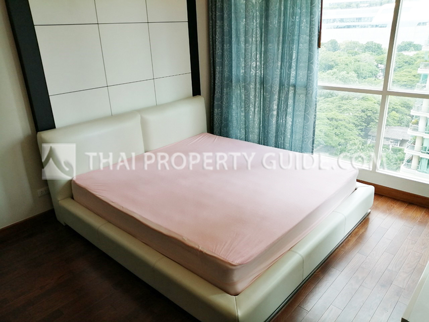 Condominium in Ploenchit 