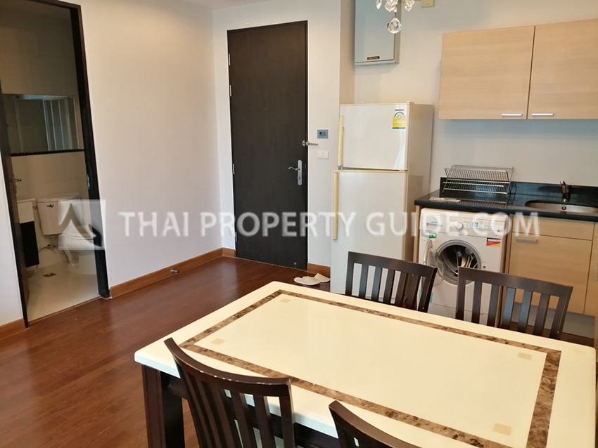 Condominium in Ploenchit 