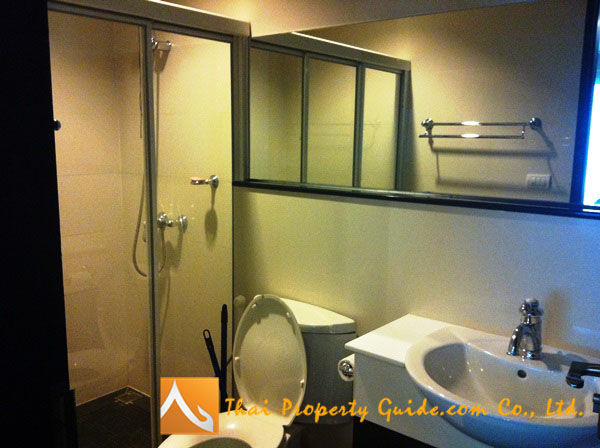 Condominium in Ploenchit 