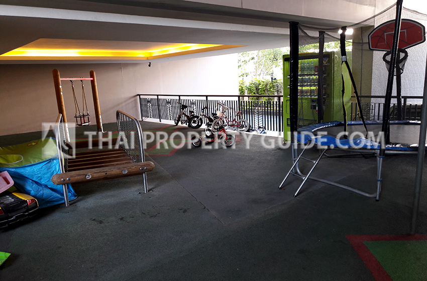 Condominium in Ploenchit 