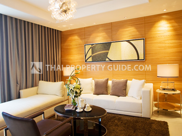 Condominium in Ploenchit 