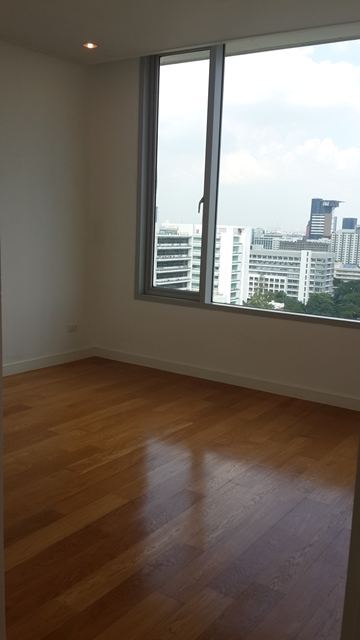 Condominium in Ploenchit 