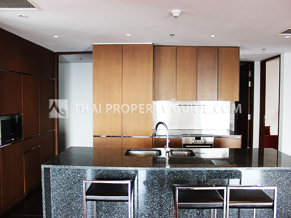Condominium in Ploenchit : Hansar Rajdamri 