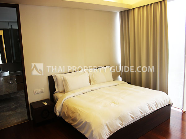 Condominium in Ploenchit : Hansar Rajdamri 