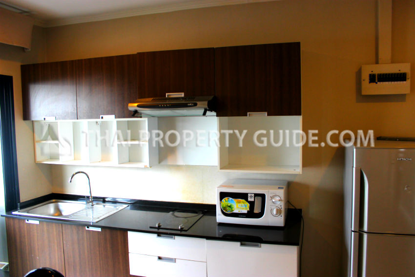 Condominium in Ploenchit 