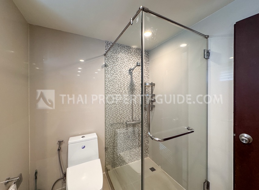 Condominium in Ploenchit 