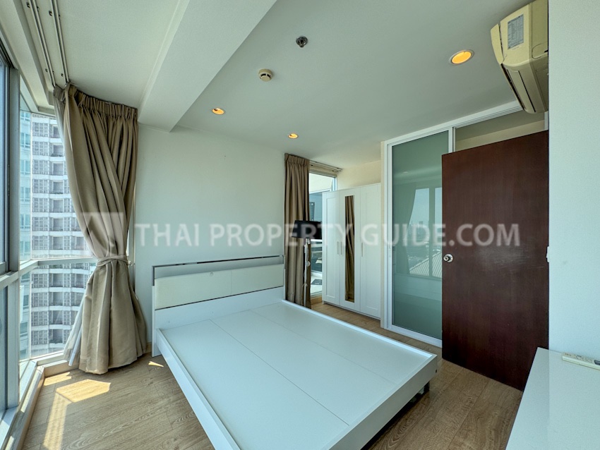 Condominium in Ploenchit 