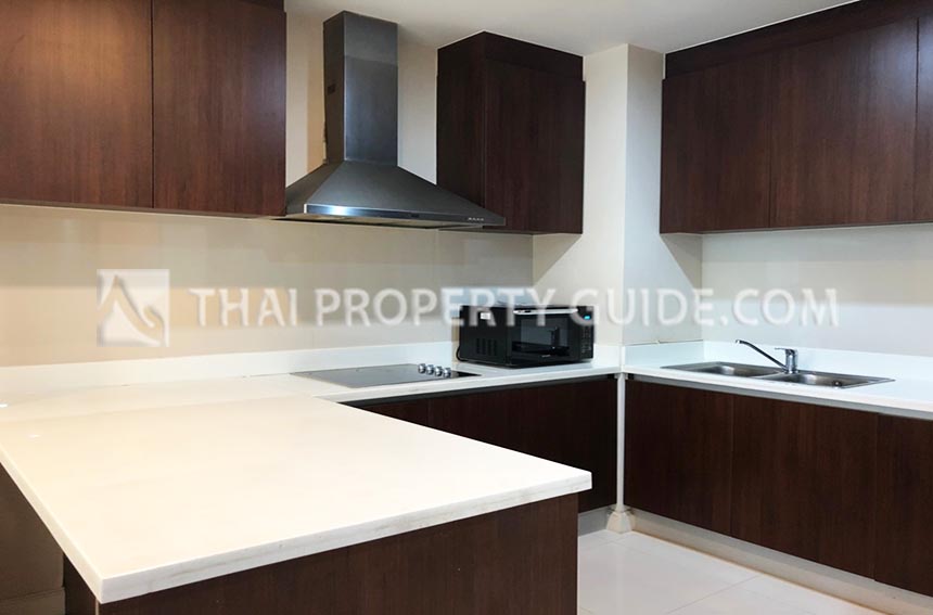 Condominium in Ploenchit 