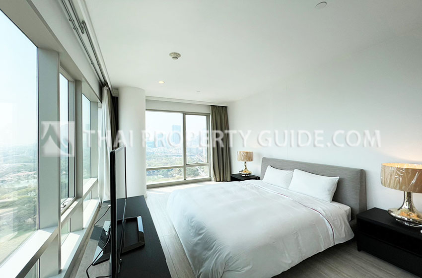 Condominium in Ploenchit 