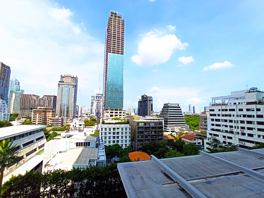 Condominium in Ploenchit 