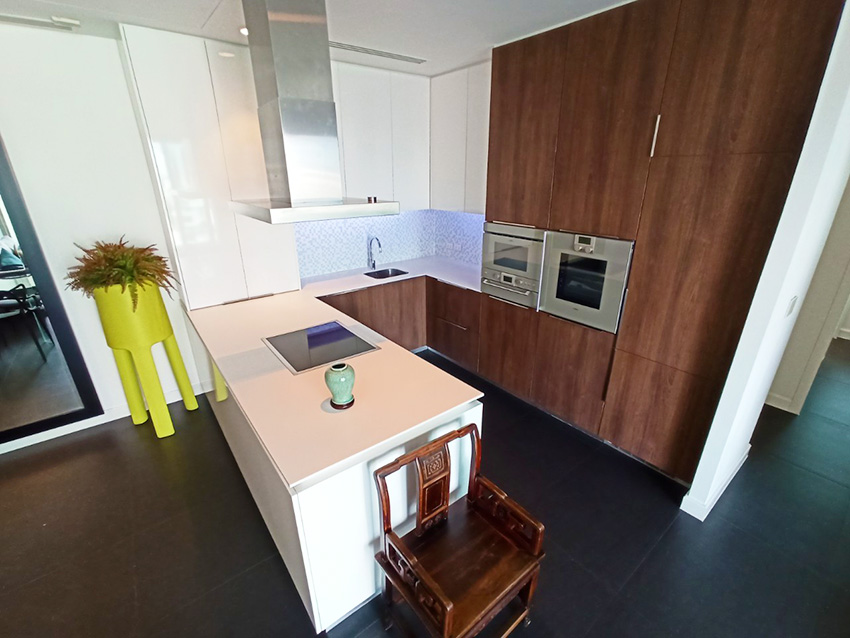Condominium in Ploenchit 