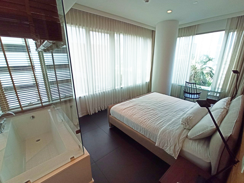 Condominium in Ploenchit 