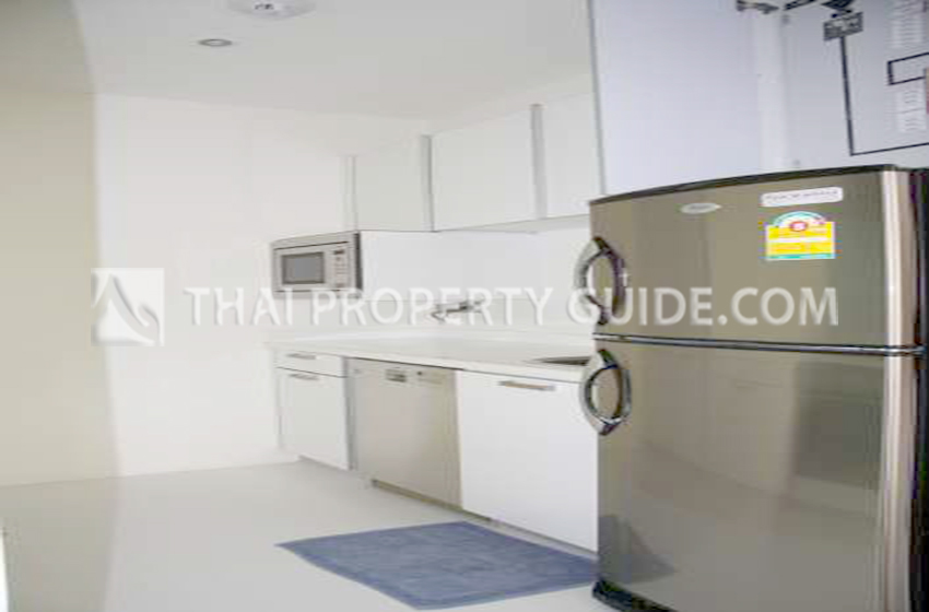 Condominium in Ploenchit 