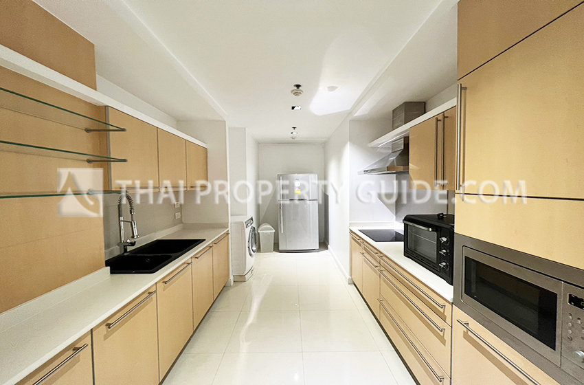 Condominium in Ploenchit : Athenee Residence 