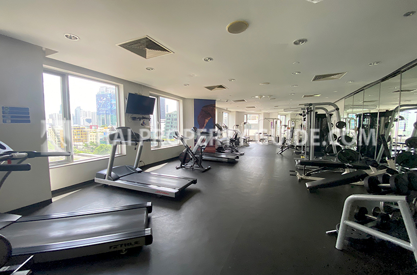 Condominium in Ploenchit 