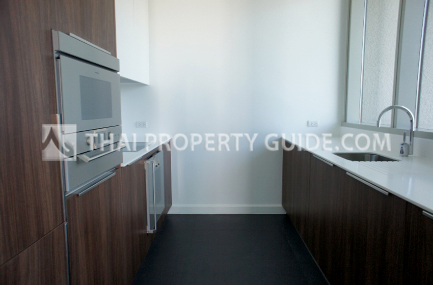 Condominium in Ploenchit 