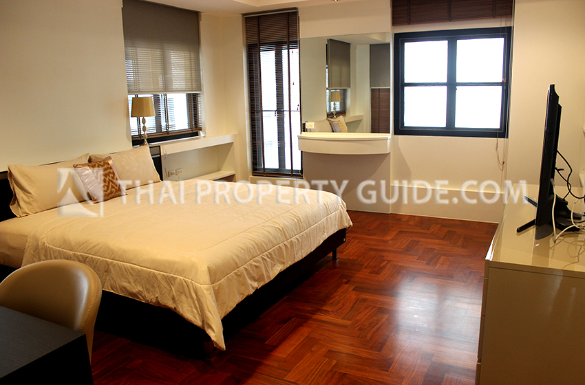 Condominium in Ploenchit 