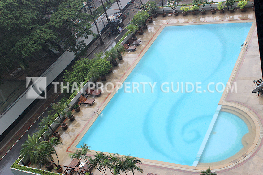 Condominium in Ploenchit 