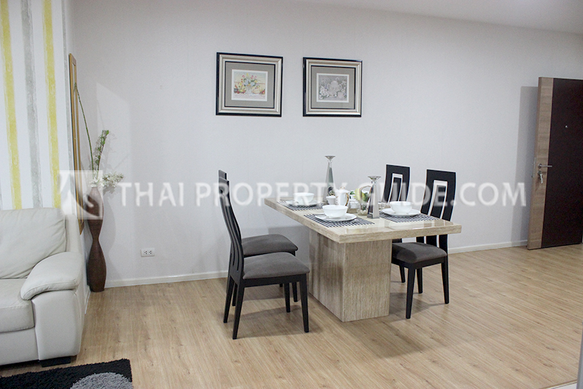 Condominium in Ploenchit 
