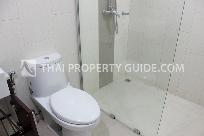 Condominium in Ploenchit 